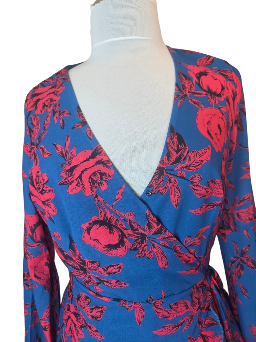 Cupshe Stunning Blue Hot Red Floral Print True Wrap Dress Size Women's Large - Picture 3 of 13